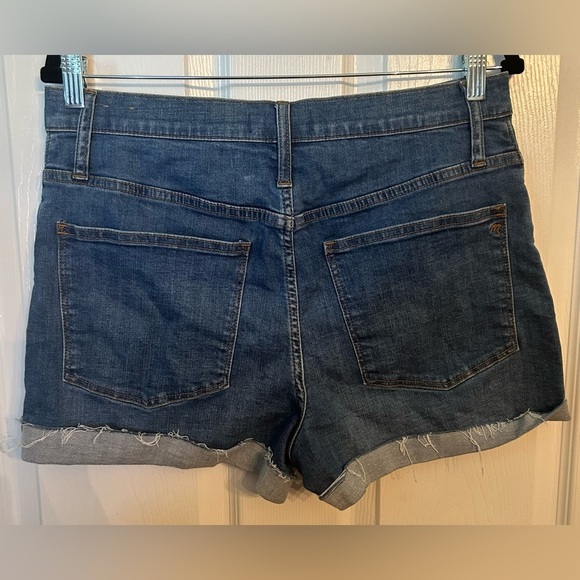 Madewell High-Rise Denim Shorts in Burke Wash: Button-Front Edition/ Size 30 - Picture 4 of 5